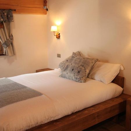 Mi Casa Tu Casa Bed & Breakfast Брусон Екстериор снимка