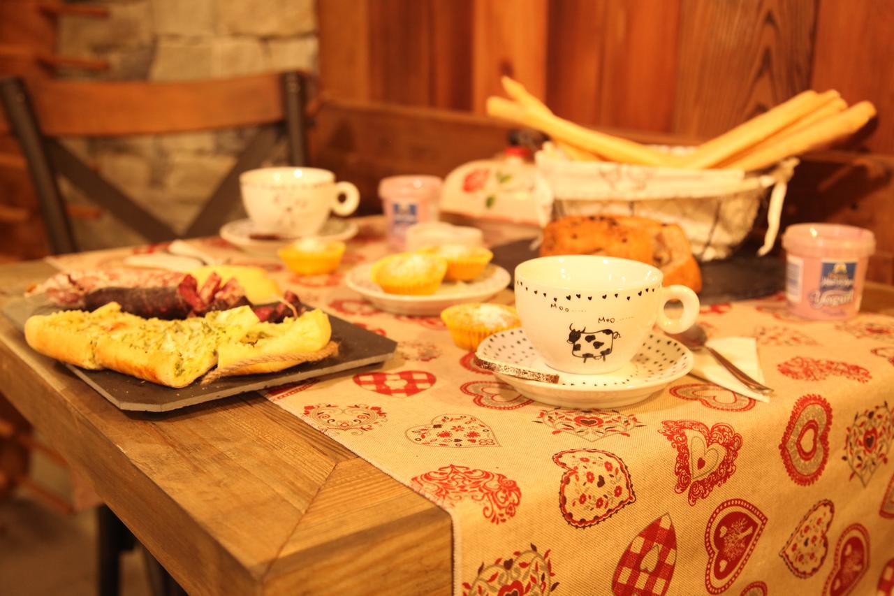 Mi Casa Tu Casa Bed & Breakfast Брусон Екстериор снимка